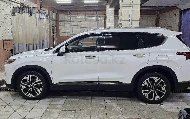 Hyundai Santa Fe 2020 года за 15 500 000 тг. в Павлодар