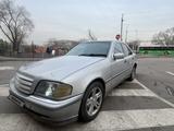 Mercedes-Benz C 230 2000 года за 2 400 000 тг. в Алматы – фото 4