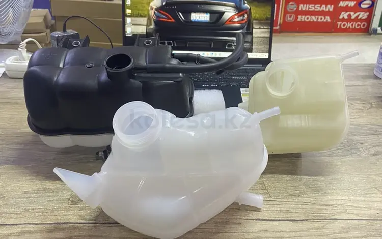 Расширительный бачок бачок антифриза бачок антифриз за 1 000 тг. в Алматы