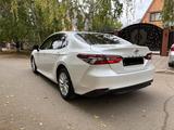 Toyota Camry 2023 года за 15 800 000 тг. в Уральск – фото 3