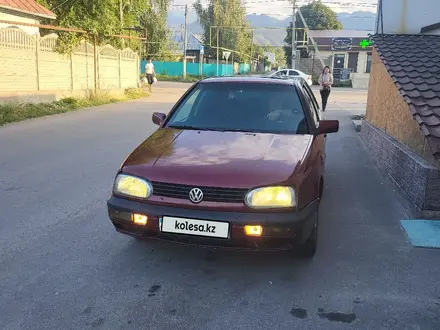 Volkswagen Golf 1992 года за 945 000 тг. в Алматы