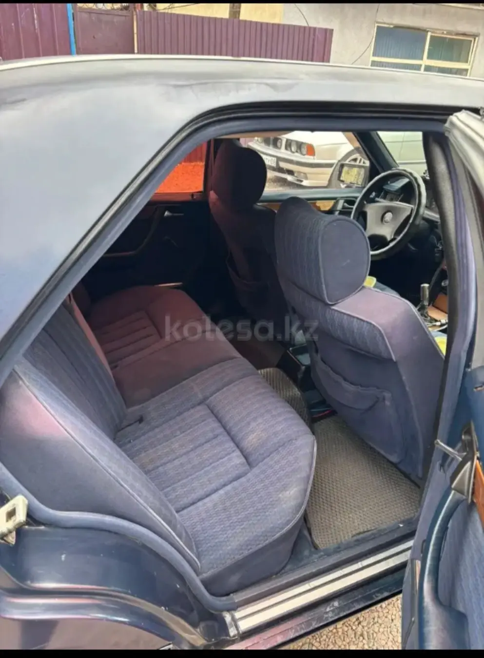 Mercedes-Benz E-Class, 1991