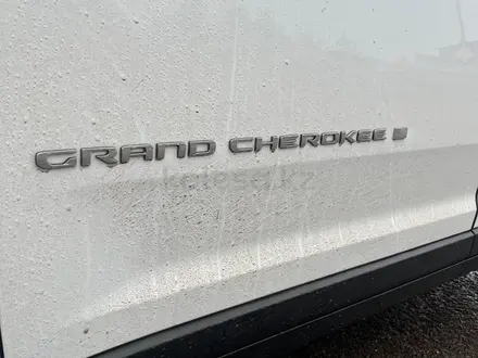 Jeep Grand Cherokee 2022 года за 38 000 000 тг. в Астана – фото 14