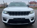 Jeep Grand Cherokee 2022 годаүшін38 000 000 тг. в Астана – фото 2