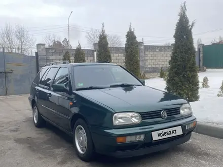 Volkswagen Golf 1998 года за 3 850 000 тг. в Алматы