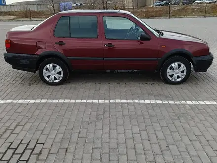Volkswagen Vento 1993 года за 1 250 000 тг. в Караганда – фото 6