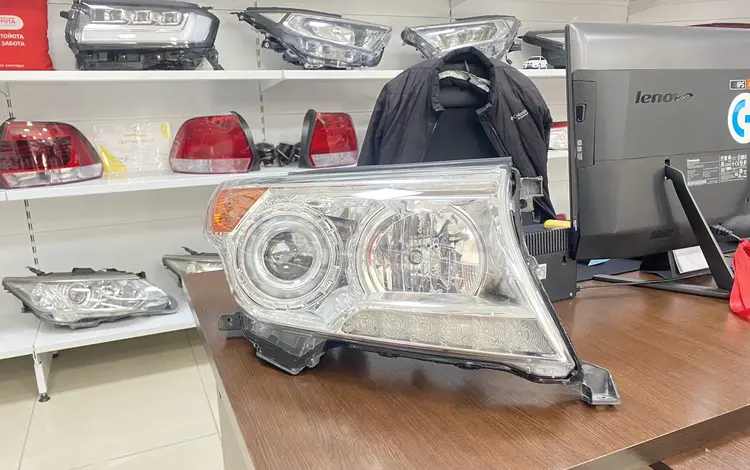 Фара правая Toyota Land Cruiser 200үшін265 000 тг. в Костанай
