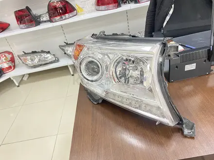 Фара правая Toyota Land Cruiser 200 за 265 000 тг. в Костанай – фото 5