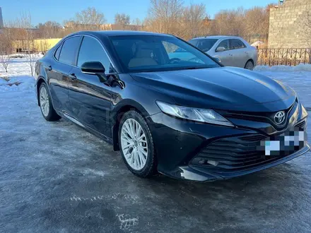 Toyota Camry 2018 года за 12 500 000 тг. в Костанай – фото 3