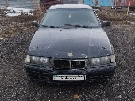 BMW 318 1993 года за 900 000 тг. в Астана – фото 4
