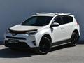 Toyota RAV4 2018 года за 10 000 000 тг. в Атырау