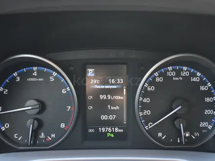 Toyota RAV4 2018 года за 10 000 000 тг. в Атырау – фото 12