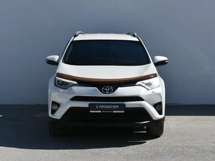 Toyota RAV4 2018 года за 10 000 000 тг. в Атырау – фото 2