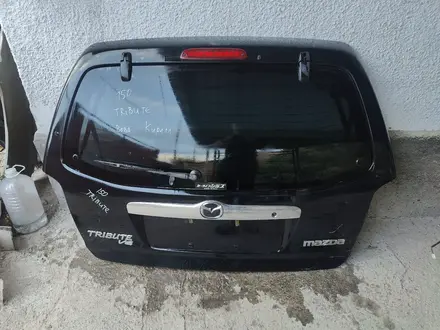 Багажник крышка багажника Мазда Трибут Япония за 60 000 тг. в Алматы