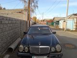 Mercedes-Benz E 240 1998 года за 1 500 000 тг. в Павлодар – фото 2