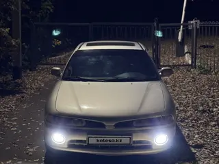 Mitsubishi Galant, 1995