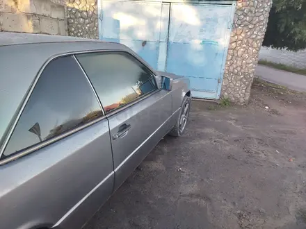 Mercedes-Benz E 200 1992 года за 1 650 000 тг. в Павлодар – фото 5