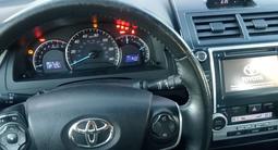 Toyota Camry 2014 года за 5 800 000 тг. в Уральск – фото 4