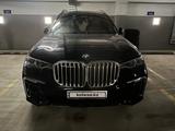 BMW X7 2021 года за 42 000 000 тг. в Астана