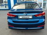 Hyundai Elantra 2018 года за 7 500 000 тг. в Астана