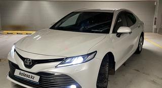 Toyota Camry 2018 года за 13 100 000 тг. в Астана