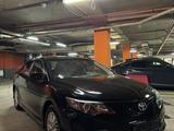 Toyota Camry 2014 года за 7 000 000 тг. в Астана – фото 2