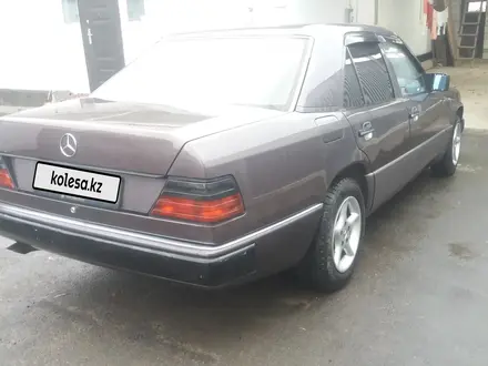 Mercedes-Benz E 260 1992 года за 1 490 000 тг. в Алматы – фото 4