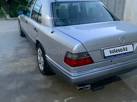 Mercedes-Benz E 220 1995 года за 3 000 000 тг. в Туркестан – фото 5