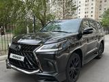 Lexus LX 570 2018 года за 55 000 000 тг. в Астана