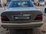 Mercedes-Benz E 220 1995 года за 2 400 000 тг. в Алматы – фото 4