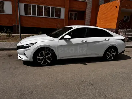 Hyundai Elantra 2021 года за 9 000 000 тг. в Павлодар – фото 2