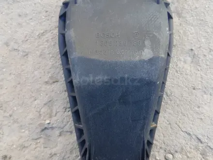 Защитный кожух (калпак) переднего фары Bosch 1305239180 за 2 000 тг. в Актау
