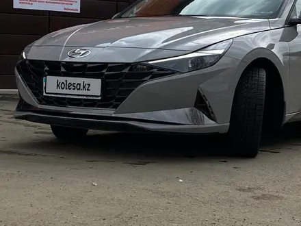 Hyundai Elantra 2021 года за 10 400 000 тг. в Астана – фото 2