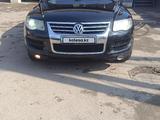 Volkswagen Touareg 2007 года за 5 500 000 тг. в Алматы
