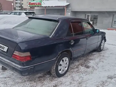 Mercedes-Benz E 200 1992 года за 1 100 000 тг. в Астана – фото 2