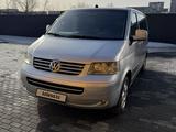 Volkswagen Multivan 2006 года за 8 200 000 тг. в Караганда