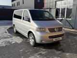 Volkswagen Multivan 2006 года за 7 999 999 тг. в Караганда – фото 2