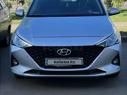 Hyundai Accent 2023 года за 7 500 000 тг. в Астана