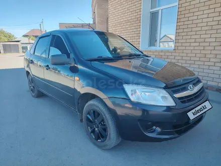 ВАЗ (Lada) Granta 2190 2013 года за 1 700 000 тг. в Семей – фото 2