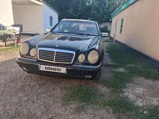 Mercedes-Benz E 280