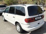 Volkswagen Sharan 1996 года за 2 200 000 тг. в Алматы