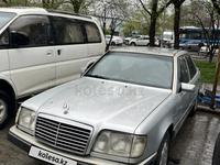 Mercedes-Benz E 200 1993 года за 750 000 тг. в Алматы