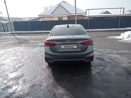 Hyundai Accent 2018 года за 7 100 000 тг. в Алматы – фото 4