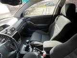 Toyota Avensis 2003 годаүшін3 400 000 тг. в Кокшетау – фото 4