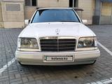 Mercedes-Benz E 220 1994 годаүшін3 500 000 тг. в Есик – фото 3