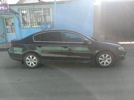 Volkswagen Passat 2006 года за 2 500 000 тг. в Алматы – фото 2