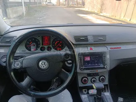 Volkswagen Passat 2006 года за 2 500 000 тг. в Алматы – фото 7