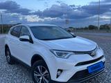 Toyota RAV4 2016 годаүшін12 000 000 тг. в Актобе