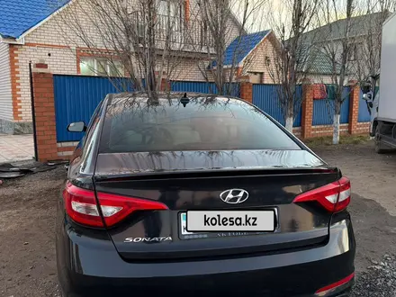 Hyundai Sonata 2015 года за 5 600 000 тг. в Актобе – фото 5