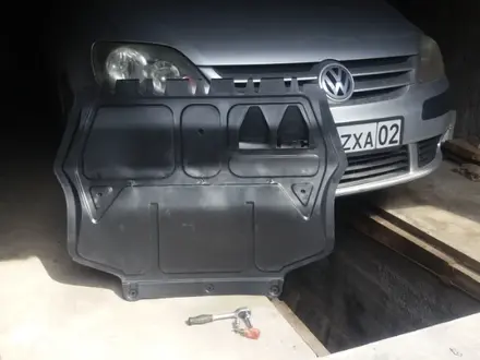 Защита (пыльник) двигателя для VW Golf V за 18 000 тг. в Алматы – фото 3